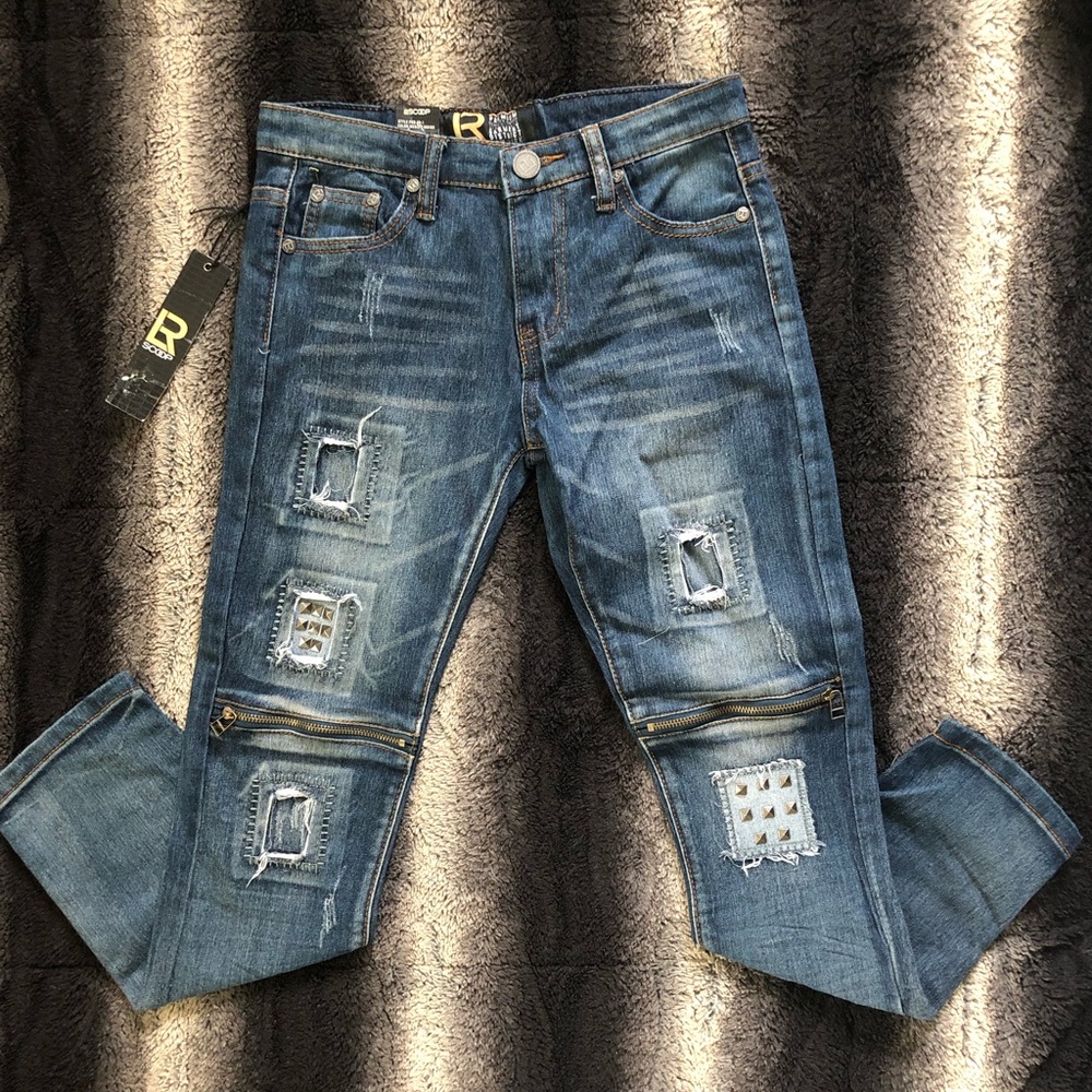 NWT New York Premium Distressed Skinny Jeans